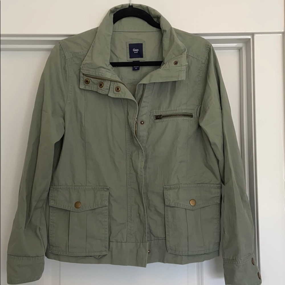 GAP green cargo/utility jacket, size M medium